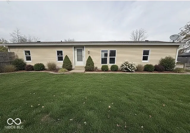 1st image of 52 Fountain Lake Dr, Greenfield, IN 46140 | MLS# 22111825