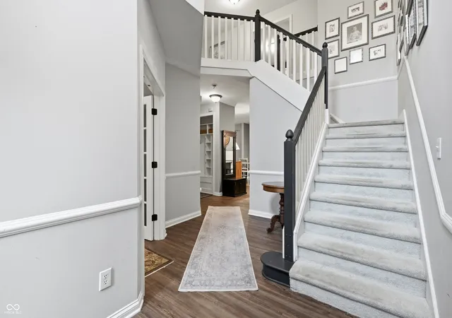 3rd image of 4335 Riverbirch Run, Zionsville, IN 46077 | MLS# 22111844