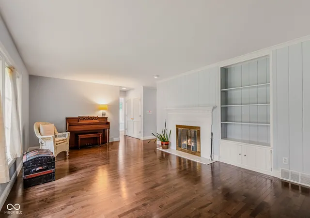 5th image of 3233 Woodland Pkwy, Columbus, IN 47203 | MLS# 22111851