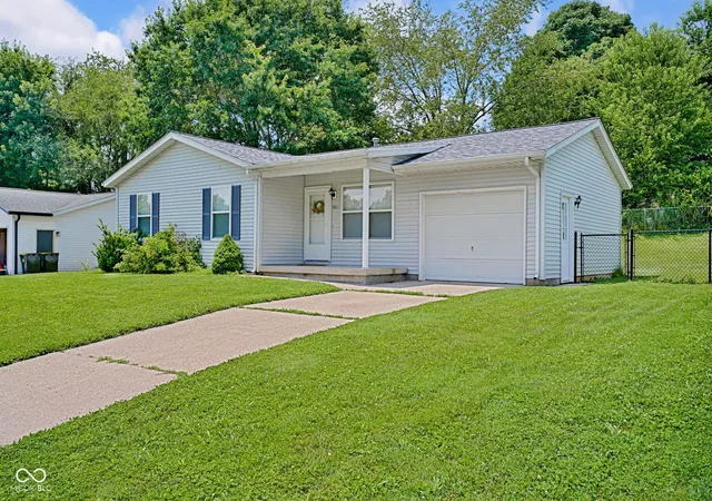 Homes for sale in Bloomington, IN | 5911 S Charlie, Bloomington, IN 47403 | MLS# 22111867