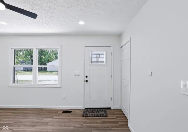3rd image of 4047 Aspen Wy, Indianapolis, IN 46226 | MLS# 22111868