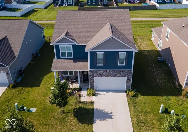 Photo 2 of Sale Pending at 1420 Honeysuckle Dr, Shelbyville, IN 46176 | MLS# 22111870 | Listing updated on 2026-09-07