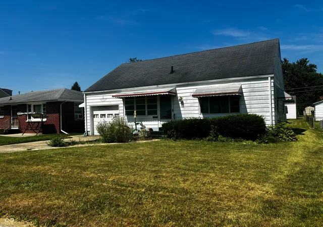 Homes for sale in Anderson, IN | 3635 Hamilton Pl, Anderson, IN 46013 | MLS# 22111874