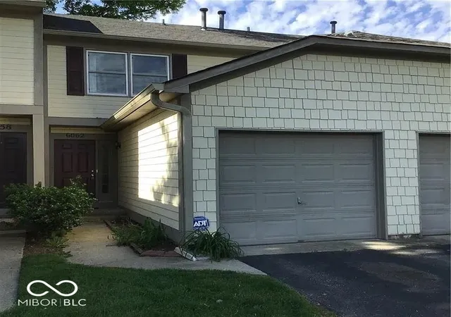 Homes for sale in Indianapolis, IN | 6062 Southbay Dr, Indianapolis, IN 46250 | MLS# 22111885