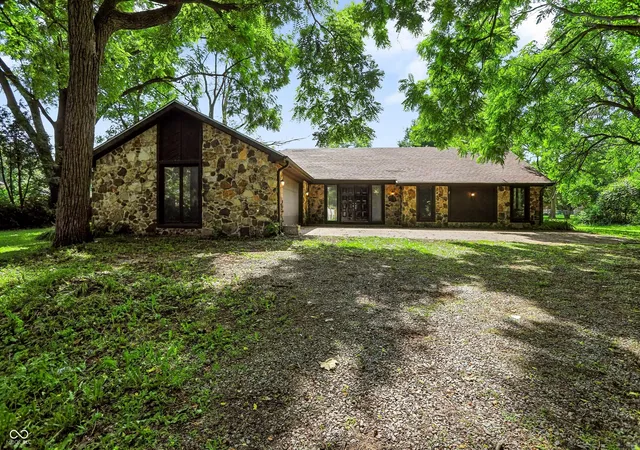 2nd image of 803 Park Rd, Anderson, IN 46011 | MLS# 22111886