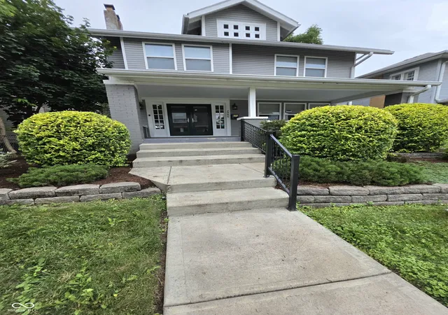 Photo 3 of Single family home for sale at 2946 Broadway St, Indianapolis, IN 46205 | MLS# 22111895 | Listing updated on 2026-09-30