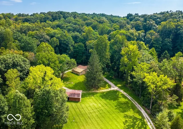 Photo 3 of Single family home for sale at 1545 S Wolfcreek Rd, Columbus, IN 47201 | MLS# 22111908 | Listing updated on 2026-09-24
