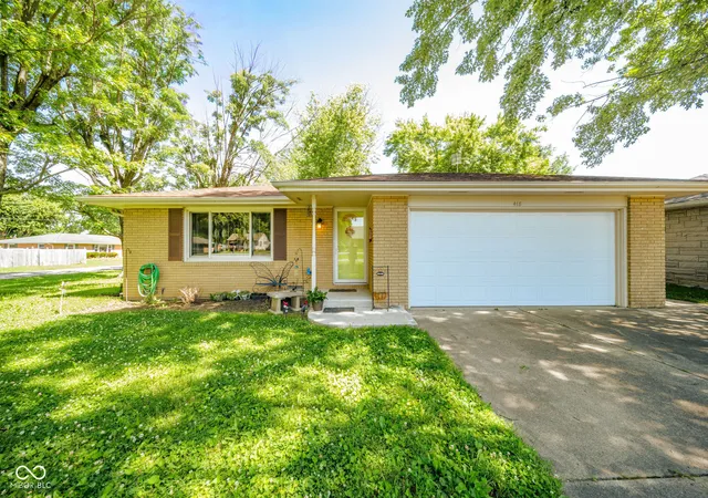 1st image of 418 E 53rd St, Anderson, IN 46013 | MLS# 22111910