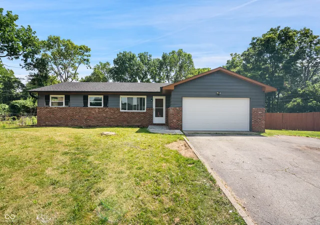 2nd image of 221 Fisher Ct, Indianapolis, IN 46241 | MLS# 22111912