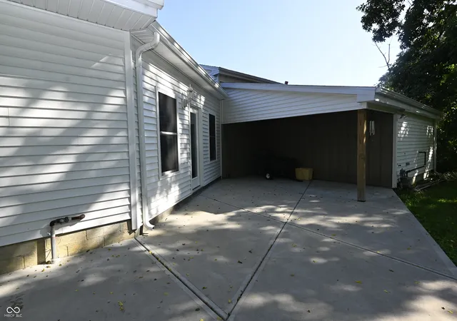4th image of 826 E Beech St, Osgood, IN 47037 | MLS# 22111923