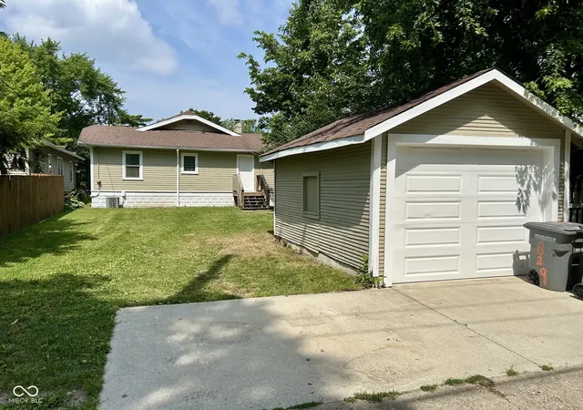 Homes for sale in Indianapolis, IN | 829 N Chester Ave, Indianapolis, IN 46201 | MLS# 22111946
