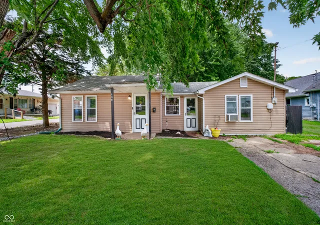 Homes for sale in Greensburg, IN | 138 W 4th St, Greensburg, IN 47240 | MLS# 22111952