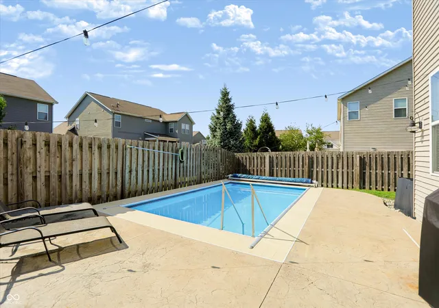4th image of 7808 Hedgehop Dr, Zionsville, IN 46077 | MLS# 22111955