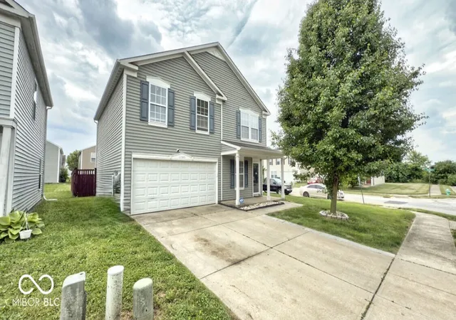 Homes for sale in Indianapolis, IN | 11303 Cuyahoga Dr, Indianapolis, IN 46235 | MLS# 22111972