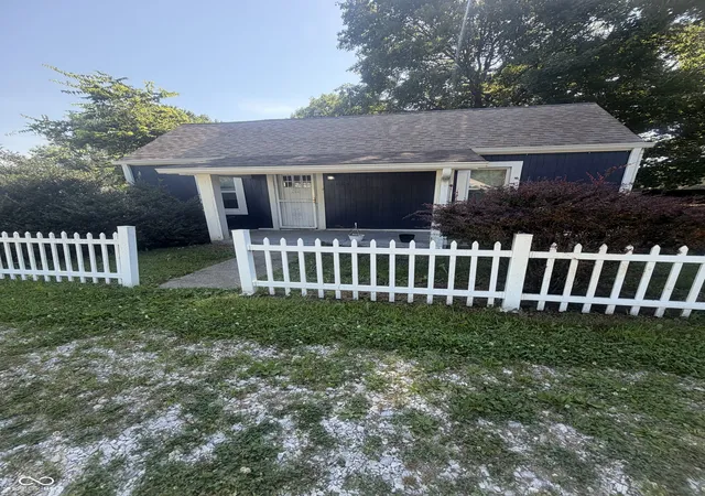 3rd image of 3325 Collier St, Indianapolis, IN 46221 | MLS# 22111983