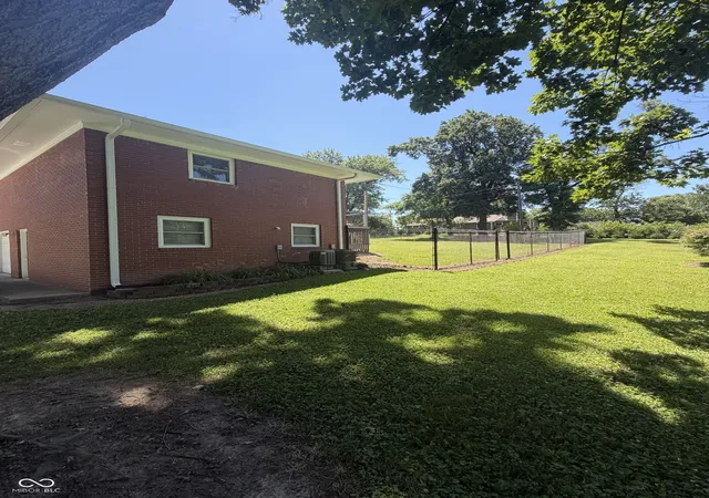 4th image of 5912 Laurel St, Indianapolis, IN 46227 | MLS# 22111987