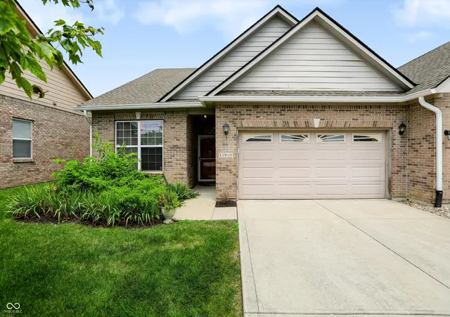 Homes for sale in Indianapolis, IN | 11910 Dumfrees Ct, Indianapolis, IN 46229 | MLS# 22111994