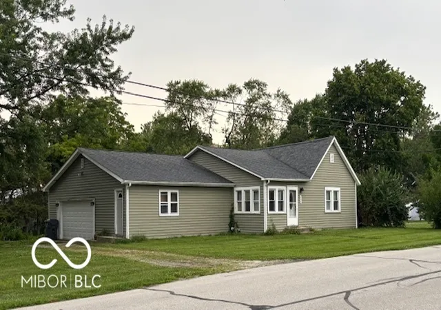 Homes for sale in Fowler, IN | 404 S Adeway, Fowler, IN 47944 | MLS# 22112029