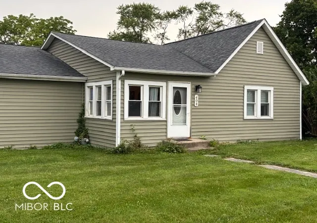Homes for sale in Fowler, IN | 404 S Adeway, Fowler, IN 47944 | MLS# 22112029