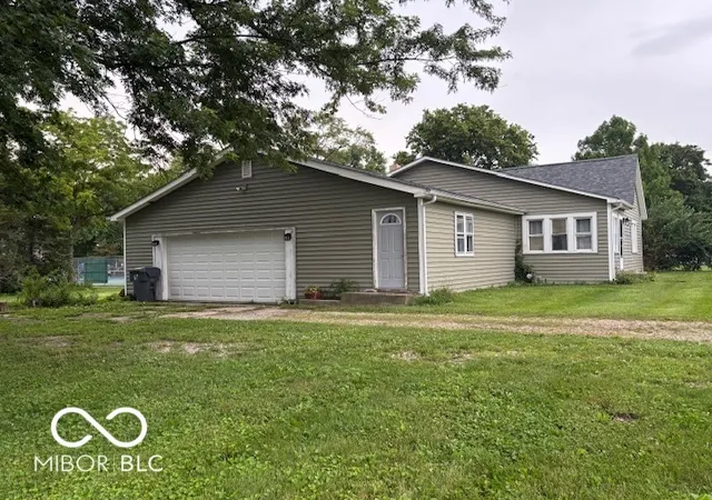 Homes for sale in Fowler, IN | 404 S Adeway, Fowler, IN 47944 | MLS# 22112029