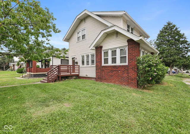 2nd image of 701 N Bradley, Indianapolis, IN 46201 | MLS# 22112032