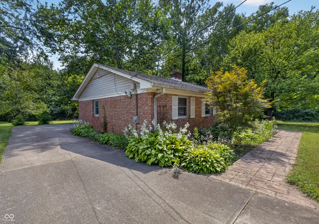 4th image of 6211 E Southport Rd, Indianapolis, IN 46237 | MLS# 22112039