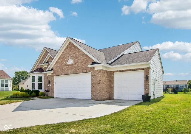 Homes for sale in Brownsburg, IN | 760 Pigeon Dr, Brownsburg, IN 46112 | MLS# 22112051