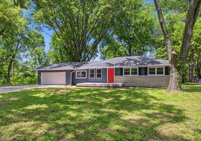 2nd image of 2418 E 68th St, Indianapolis, IN 46220 | MLS# 22112052