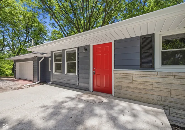 4th image of 2418 E 68Th St, Indianapolis, IN 46220 | MLS# 22112052