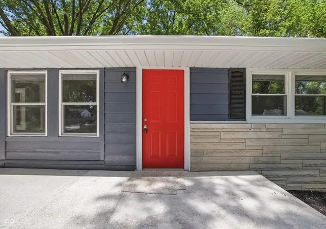 5th image of 2418 E 68Th St, Indianapolis, IN 46220 | MLS# 22112052