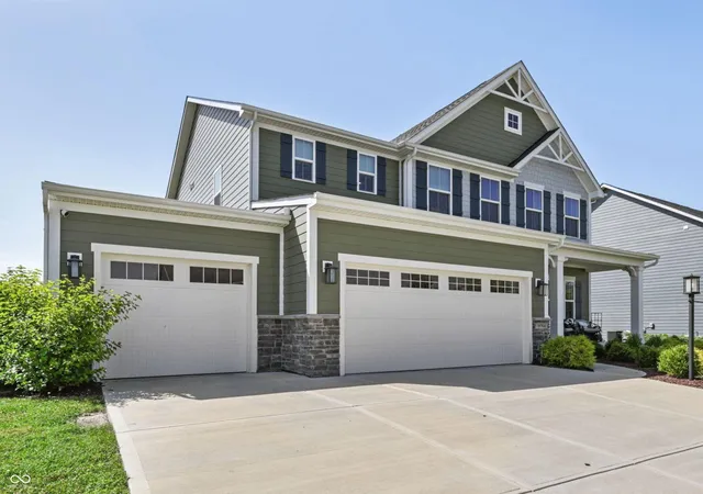 2nd image of 16764 Ayshire Dr, Fishers, IN 46037 | MLS# 22112058