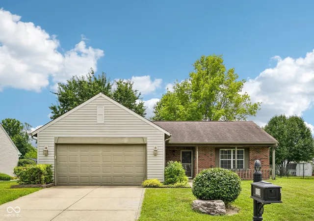 1st image of 8539 Eagles Nest Dr, Avon, IN 46123 | MLS# 22112064