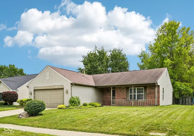 2nd image of 8539 Eagles Nest Dr, Avon, IN 46123 | MLS# 22112064