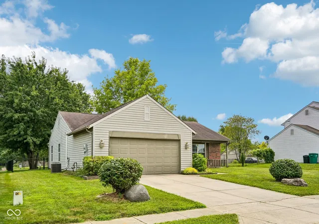 3rd image of 8539 Eagles Nest Dr, Avon, IN 46123 | MLS# 22112064