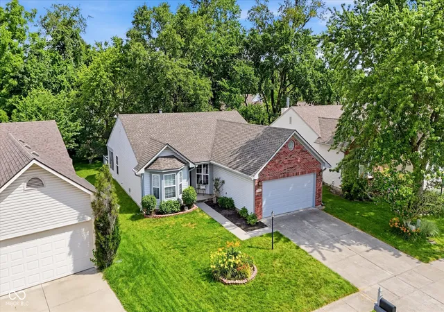 Homes for sale in Fishers, IN | 6128 White Birch Dr, Fishers, IN 46038 | MLS# 22112067