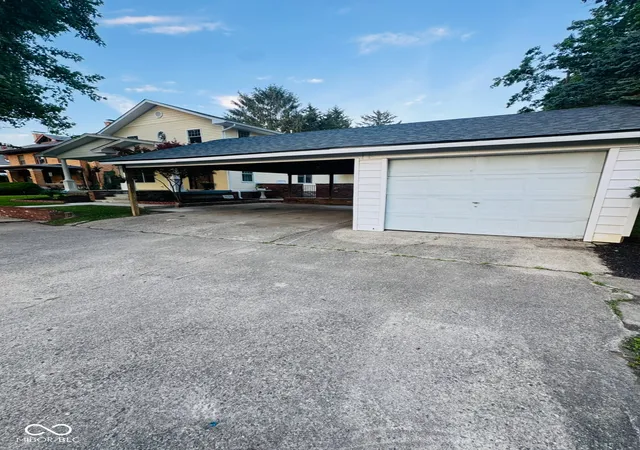 Homes for sale in Rushville, IN | 816 N Harrison, Rushville, IN 46173 | MLS# 22112070