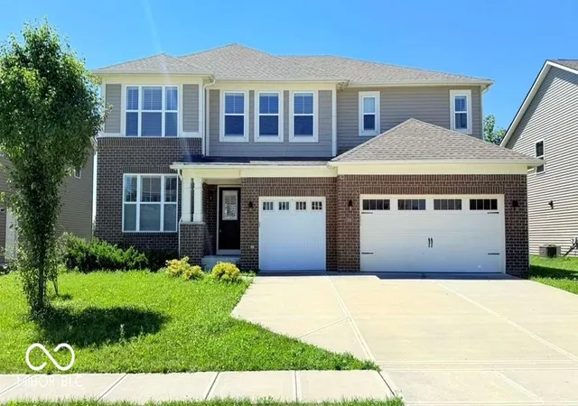 1st image of 1261 Sanderling Dr, Greenwood, IN 46143 | MLS# 22112072