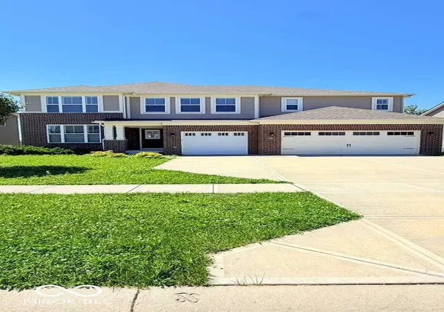 2nd image of 1261 Sanderling Dr, Greenwood, IN 46143 | MLS# 22112072