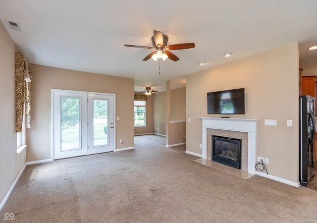 2nd image of 1116 Kristi Ct, Greenwood, IN 46142 | MLS# 22112078