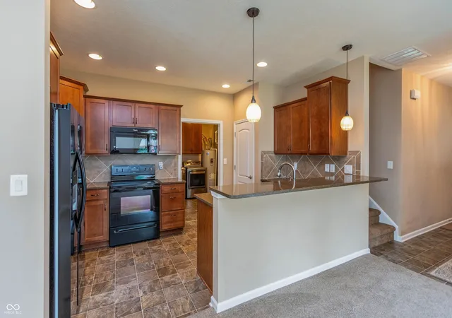 5th image of 1116 Kristi Ct, Greenwood, IN 46142 | MLS# 22112078