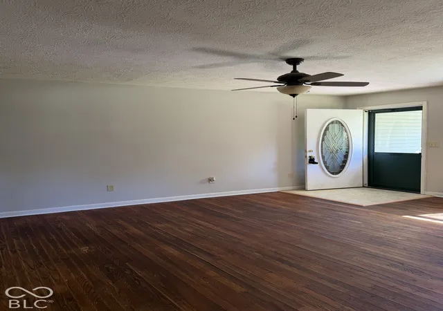 Photo 3 of Single family home for sale at 621 Woodland Dr, Rockville, IN 47872 | MLS# 22112089 | Listing updated on 2026-09-29