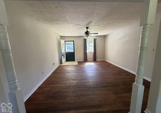 Photo 4 of Single family home for sale at 621 Woodland Dr, Rockville, IN 47872 | MLS# 22112089 | Listing updated on 2026-09-29