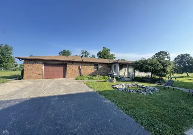 Homes for sale in Greensburg, IN | 4974 W County Road 300 S, Greensburg, IN 47240 | MLS# 22112091