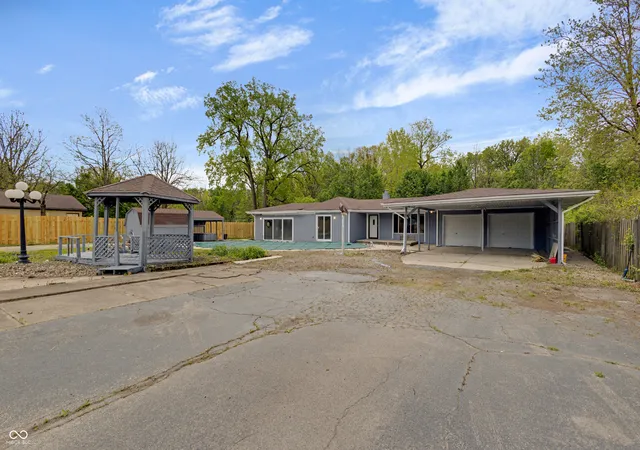 1st image of 2525 E Jackson St, Muncie, IN 47303 | MLS# 22112106