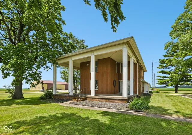 Homes for sale in Colfax, IN | 8172 E 1000 N, Colfax, IN 46035 | MLS# 22112108