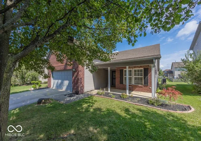 Photo 3 of Single family home for sale at 5830 Northlands Ter, Plainfield, IN 46168 | MLS# 22112115 | Listing updated on 2026-09-21