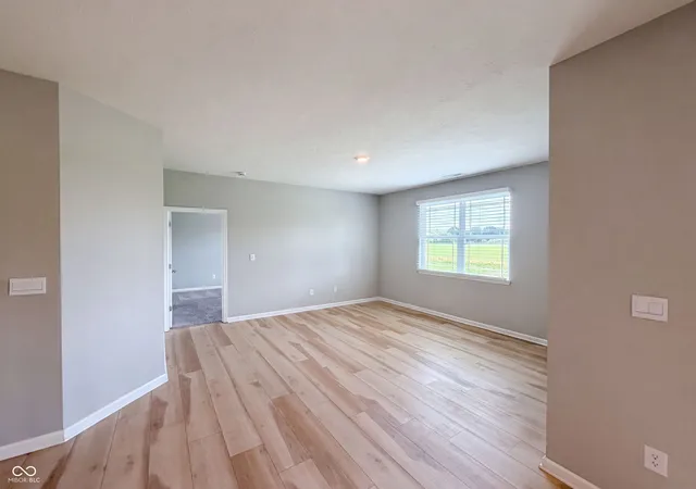 3rd image of 1671 Fairmount Dr, Greenfield, IN 46140 | MLS# 22112118