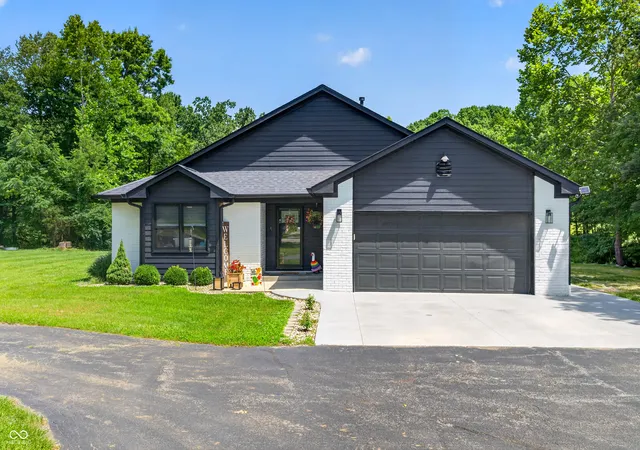 Homes for sale in Morgantown, IN | 6876 W 300 S, Morgantown, IN 46160 | MLS# 22112119