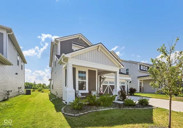 Homes for sale in Whitestown, IN | 6910 Seattle Slew Dr, Whitestown, IN 46075 | MLS# 22112138