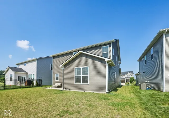 Homes for sale in Whitestown, IN | 6910 Seattle Slew Dr, Whitestown, IN 46075 | MLS# 22112138